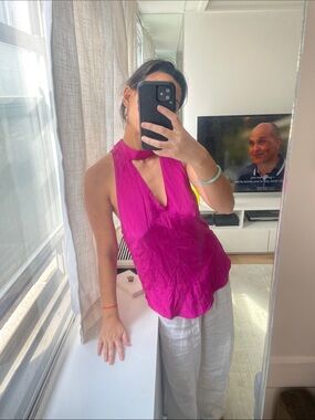 Amanda Uprichard Fuchsia Sleeveless V-Neck Tank Top